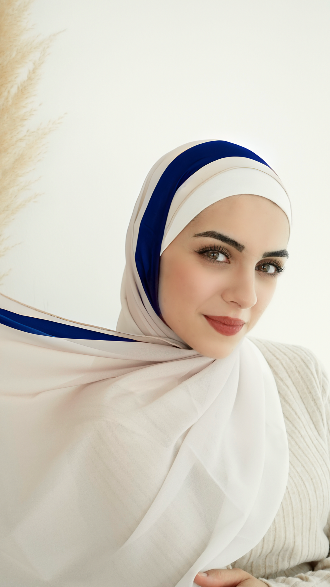 Navy Border Hijab │ Snow Scarves