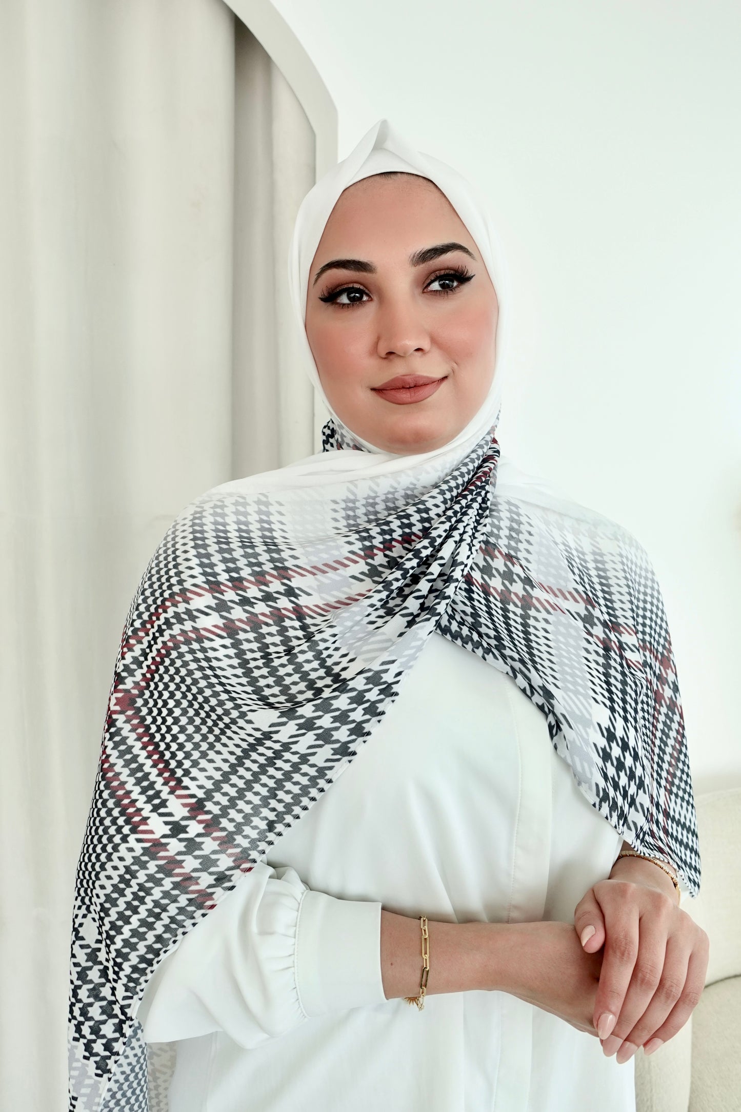 Winter Feels Ombre Hijab │ Snow Scarves