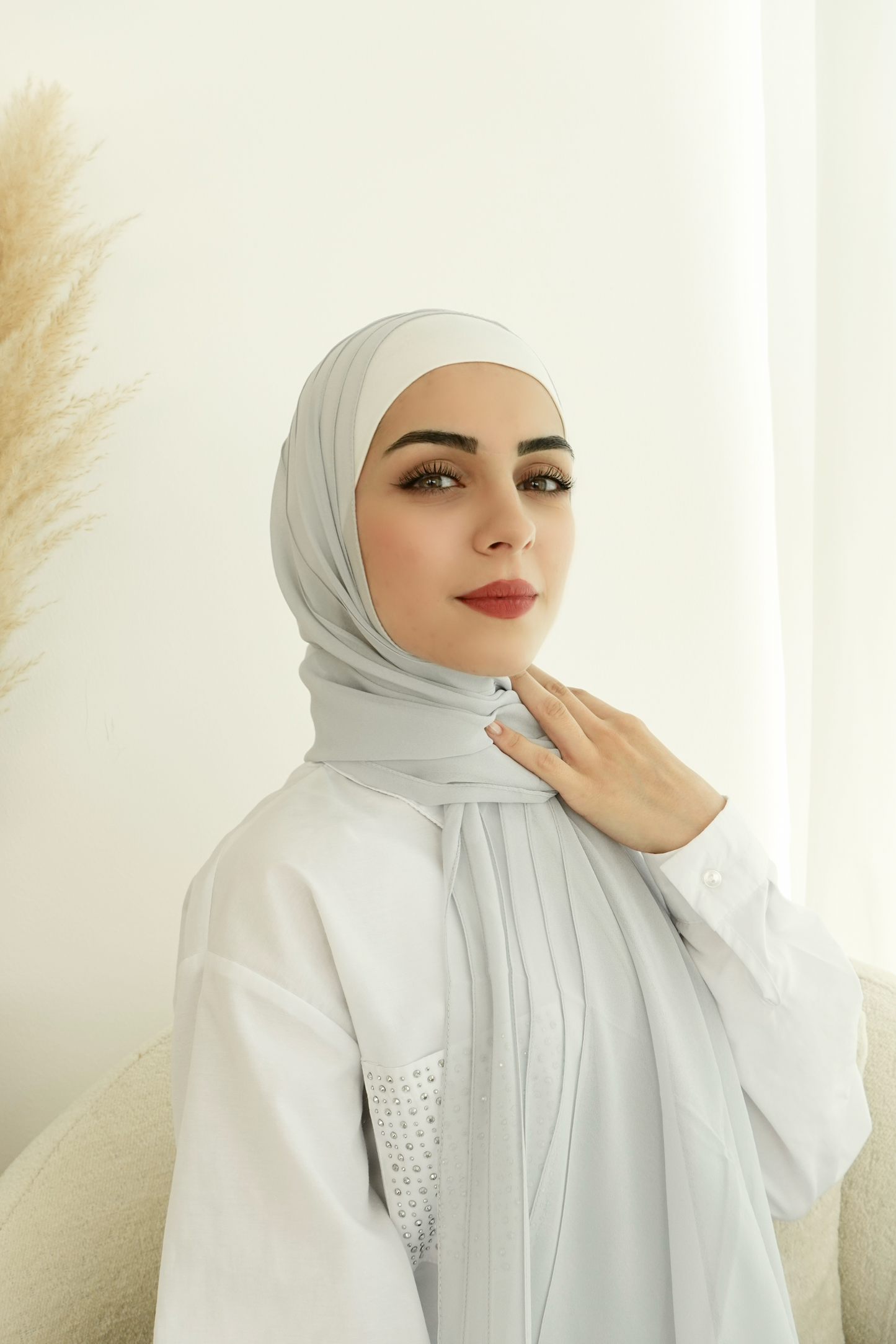 Nina Valentina - Grey Pleated, Plain Hijab │ Snow Scarves