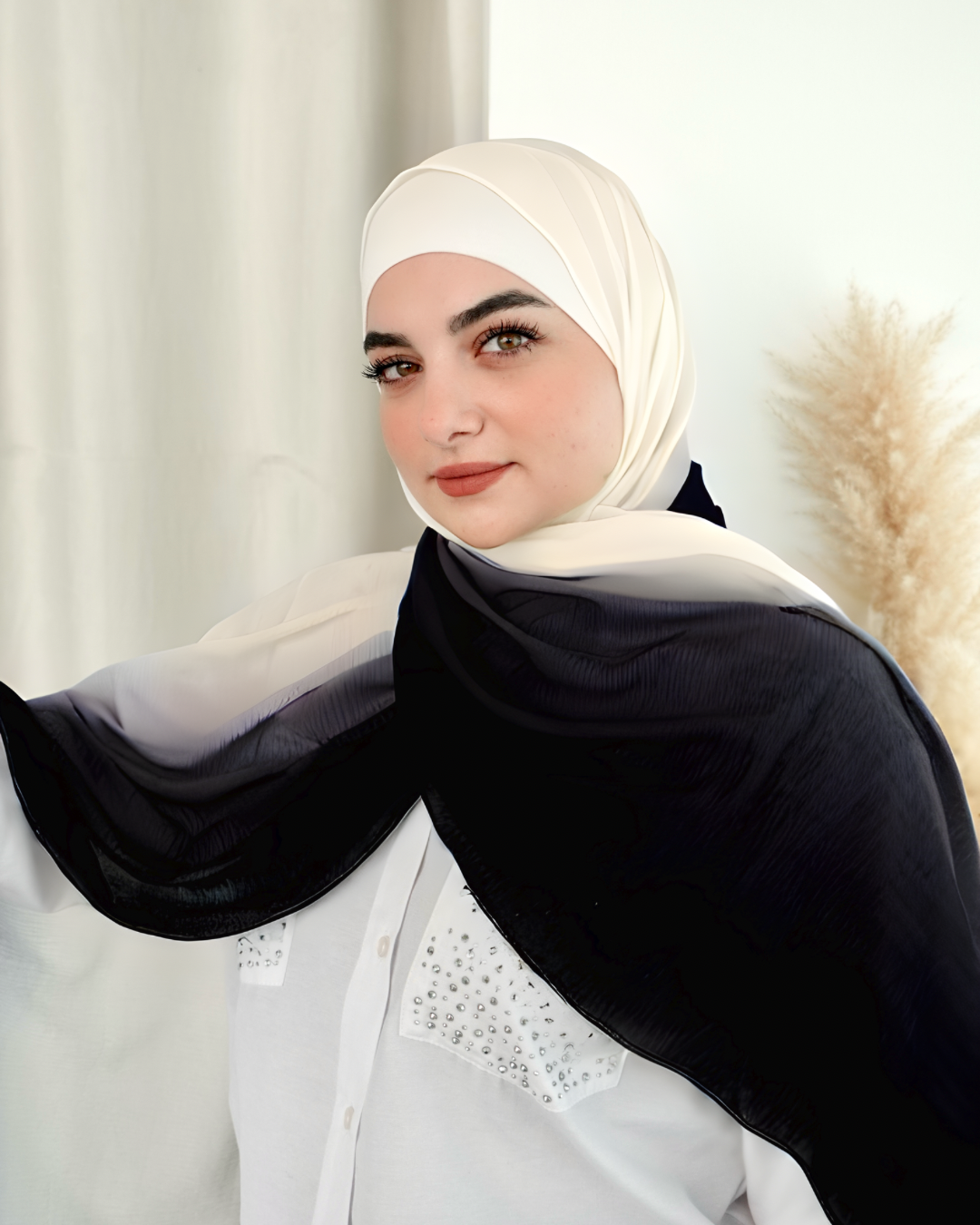 Cream to Black Ombre Cashmere Hijab │ Snow Scarves